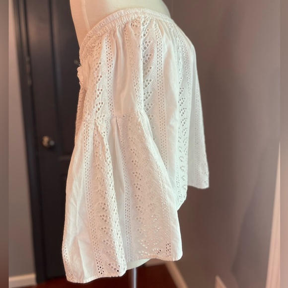 Express Women's Off-Shoulder White Eyelet Lace Top - Picture 3 of 7